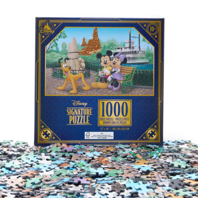 SDHK - Mickey, Minnie and Pluto in Disneyland 1000-Piece